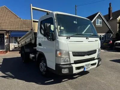 Usado Mitsubishi Canter 128 HP (94 kW) 2015 Branco Cabrios