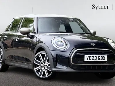 Używany Mini Cooper Exclusive 134 KM (98 kW) 2023 Czarny Hatchback
