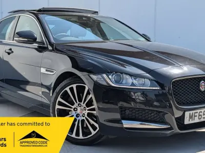 Used Jaguar XF Portfolio 180 HP (132 kW) 2015 Black Sedan