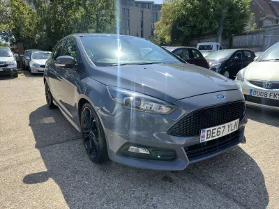 Used Ford Focus ST 185 HP (136 kW) 2017 Grey Hatchback