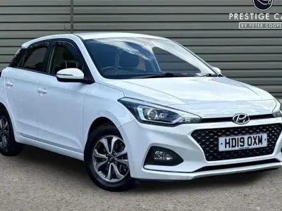 Used Hyundai i20 SE 101 HP (74 kW) 2019 White Hatchback