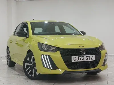 Used Peugeot 208 Active 75 HP (55 kW) 2023 Yellow Hatchback