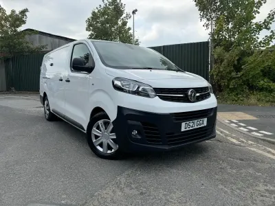 Used Vauxhall Vivaro 100 HP (73 kW) 2021 White MPV