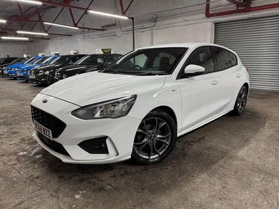 Used Ford Focus ST-Line 125 HP (91 kW) 2019 White Hatchback