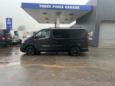 Used Vauxhall Vivaro Sportive 140 HP (102 kW) 2015 Black MPV