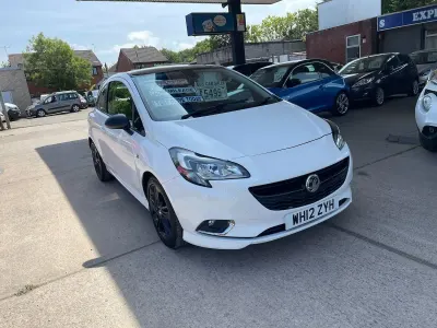 Used Vauxhall Corsa Edition 100 HP (73 kW) 2016 White Hatchback