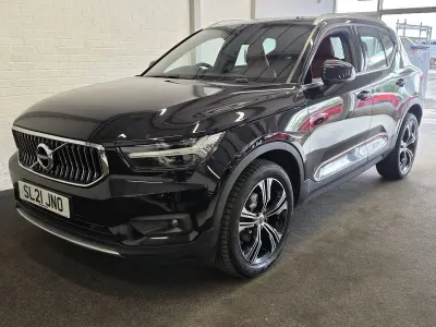 Usado Volvo XC40 Inscription 163 CV (119 kW) 2021 Negro SUV