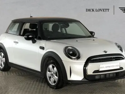 Used Mini Cooper Classic 134 HP (98 kW) 2023 White Hatchback