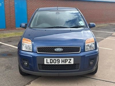 Used Ford Fusion 99 HP (72 kW) 2009 Blue Hatchback