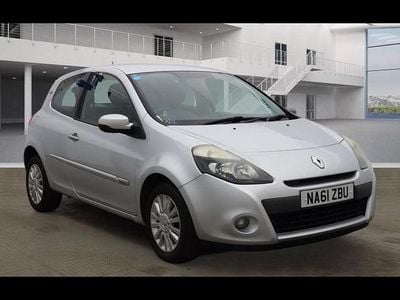 Silver Used 2012 Renault Clio IV Hatchback | £2,695 (Fair price)