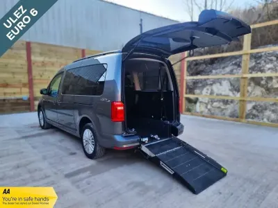 Begagnad VW Caddy Maxi Life 2018 Grå Minibuss