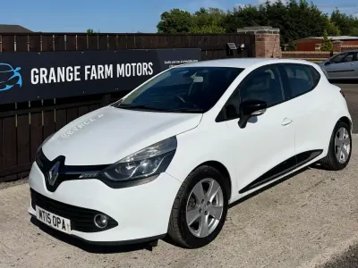 Used Renault Clio IV Dynamique 90 HP (66 kW) 2015 White Hatchback