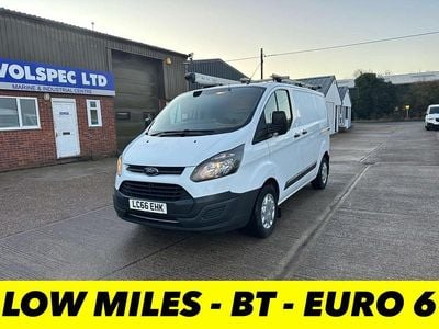 Used Ford Transit Custom 105 HP (77 kW) 2016 White Van