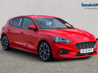 Usado Ford Focus ST-Line X 155 HP (114 kW) 2021 Vermelho Citadino