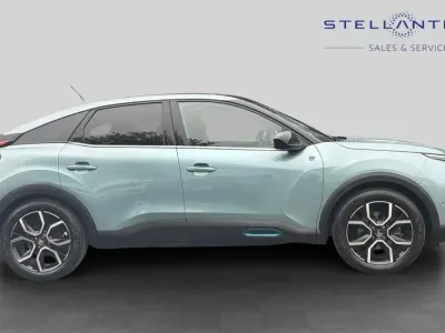 Usado Citroën e-C4 Shine 98 kW (134 CV) 2022 Azul Utilitario