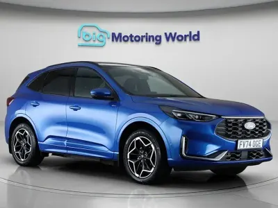 Second-hand Ford Kuga ST-Line X 243 CP (178 kW) 2024 Albastru SUV