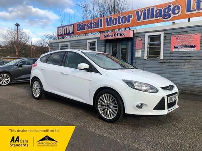 Used Ford Focus Zetec 2012 White Hatchback