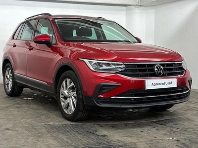 Used VW Tiguan Life 150 HP (110 kW) 2022 Red SUV
