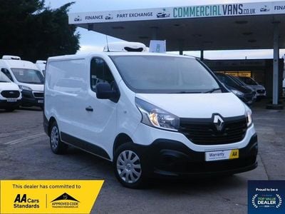 White Used 2019 Renault Trafic Business MPV | £9,995 (Super price)