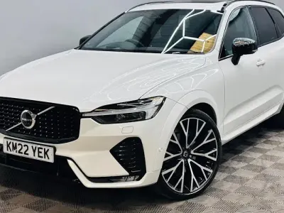 Used Volvo XC60 R-Design Pro 197 HP (144 kW) 2021 White SUV