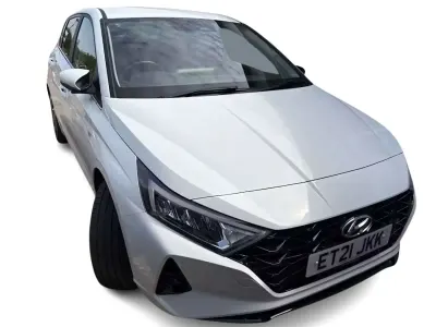 Used Hyundai i20 Premium 100 HP (73 kW) 2021 White Hatchback