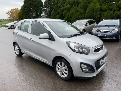 Used Kia Picanto 85 HP (62 kW) 2014 Silver Hatchback