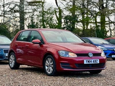 Used VW Golf VII SE 105 HP (77 kW) 2014 Red Hatchback