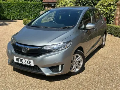 Used Honda Jazz SE 102 HP (75 kW) 2016 Silver Hatchback