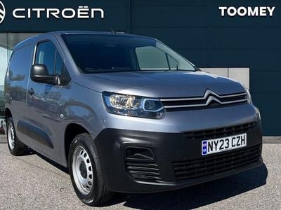 Used Citroën Berlingo 102 HP (75 kW) 2023 Grey MPV