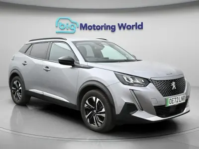 Usado Peugeot e-2008 Allure+ 100 kW (136 HP) 2022 SUV