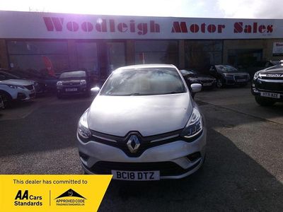 Used Renault Clio IV Dynamique 90 HP (66 kW) 2018 Silver Hatchback