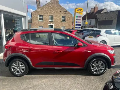 Used Dacia Sandero Comfort 89 HP (65 kW) 2021 Red Hatchback