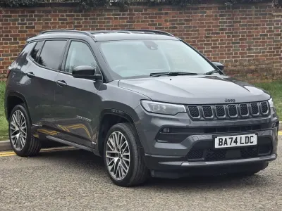 Used Jeep Compass Altitude 128 HP (94 kW) 2024 Grey/black SUV