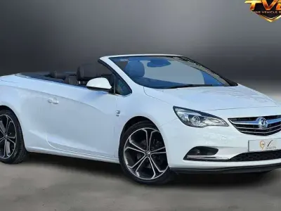 Used Vauxhall Cascada Elite 140 HP (102 kW) 2015 White Cabriolet