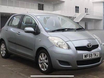 Silver Used 2009 Toyota Yaris Hatchback | £3,490 (Fair price)