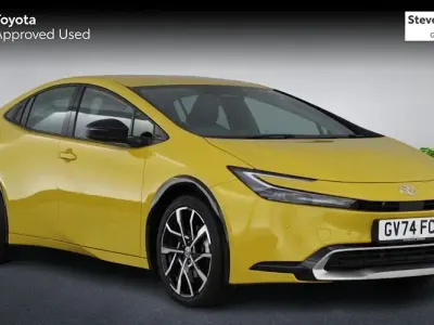 Used Toyota Prius 223 HP (164 kW) 2024 Yellow Hatchback