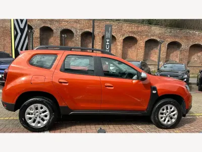 Käytetty Dacia Duster Expression 2023 Oranssi Katumaasturi