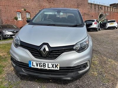 Used Renault Captur Play 90 HP (66 kW) 2019 Silver SUV