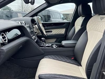 Used Bentley Bentayga 550 HP (404 kW) 2019 Grey SUV