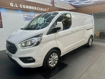 Used Ford Transit Custom Limited 130 HP (95 kW) 2023 White Van