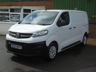 Used Vauxhall Vivaro 100 HP (73 kW) 2023 White MPV