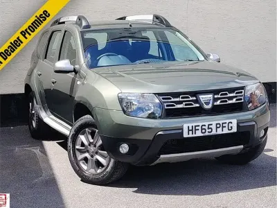 Used Dacia Duster Lauréate 110 HP (80 kW) 2015 Green SUV