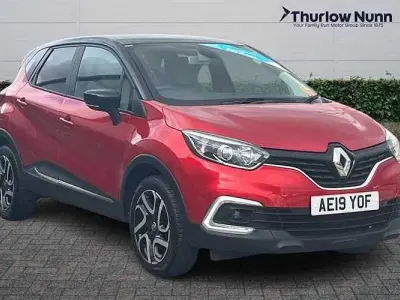 Used Renault Captur Iconic 90 HP (66 kW) 2019 Red/black SUV