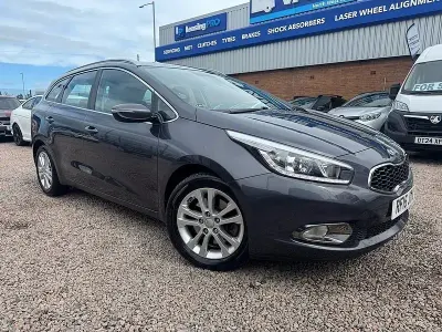 Used Kia Ceed 2015 Silver Hatchback