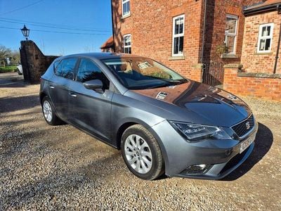 Begagnad Seat Leon SE 110 HK (80 kW) 2016 Grå Halvkombi
