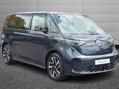 Usado VW ID. Buzz Pro 150 kW (204 CV) 2024 Azul Monovolumen
