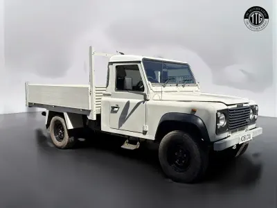 Used Land Rover Defender 90 HP (66 kW) 2001 Cream Cabriolet