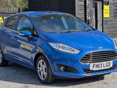 Used Ford Fiesta Titanium 95 HP (69 kW) 2013 Blue Hatchback