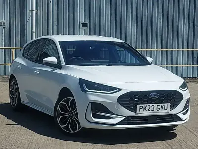 Used Ford Focus ST-Line X 155 HP (114 kW) 2023 White Hatchback
