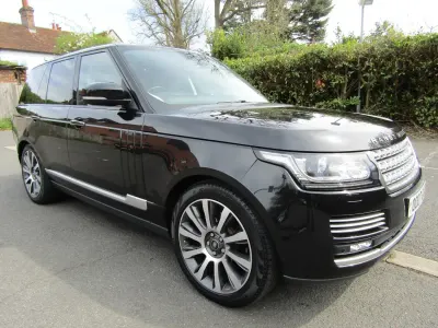Używany Land Rover Range Rover SE 306 KM (225 kW) 2018 Czarny SUV
